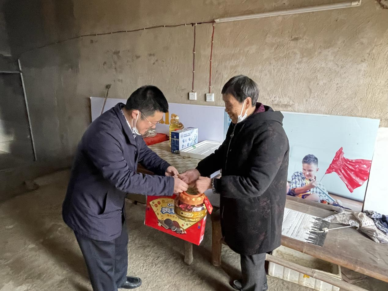 结对帮扶促发展 走访慰问暖人心 九游体育公司助力铁炉村乡村振兴建设