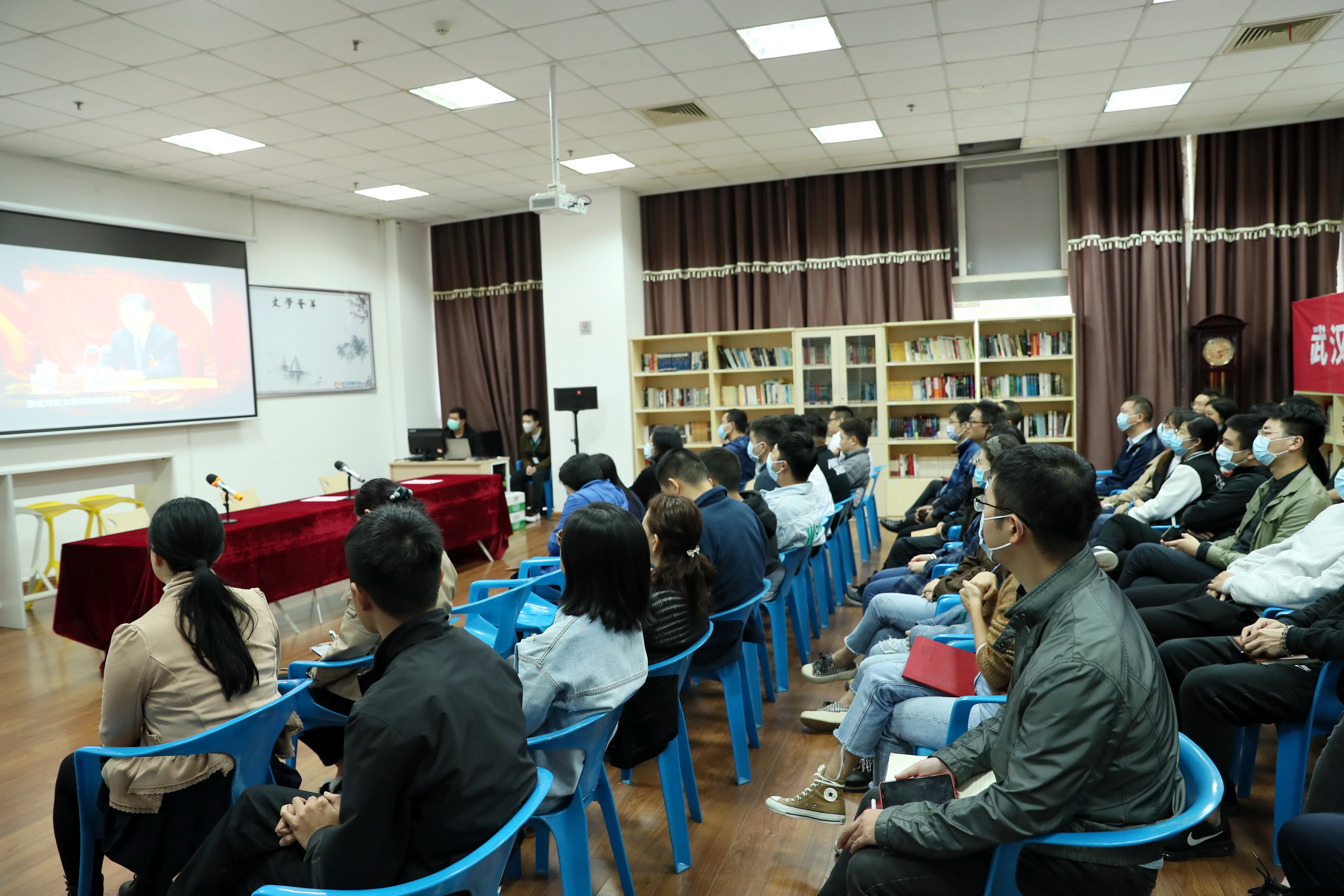 “廉政党课+警示教育” 公司双管齐下开展廉政教育活动(图2)