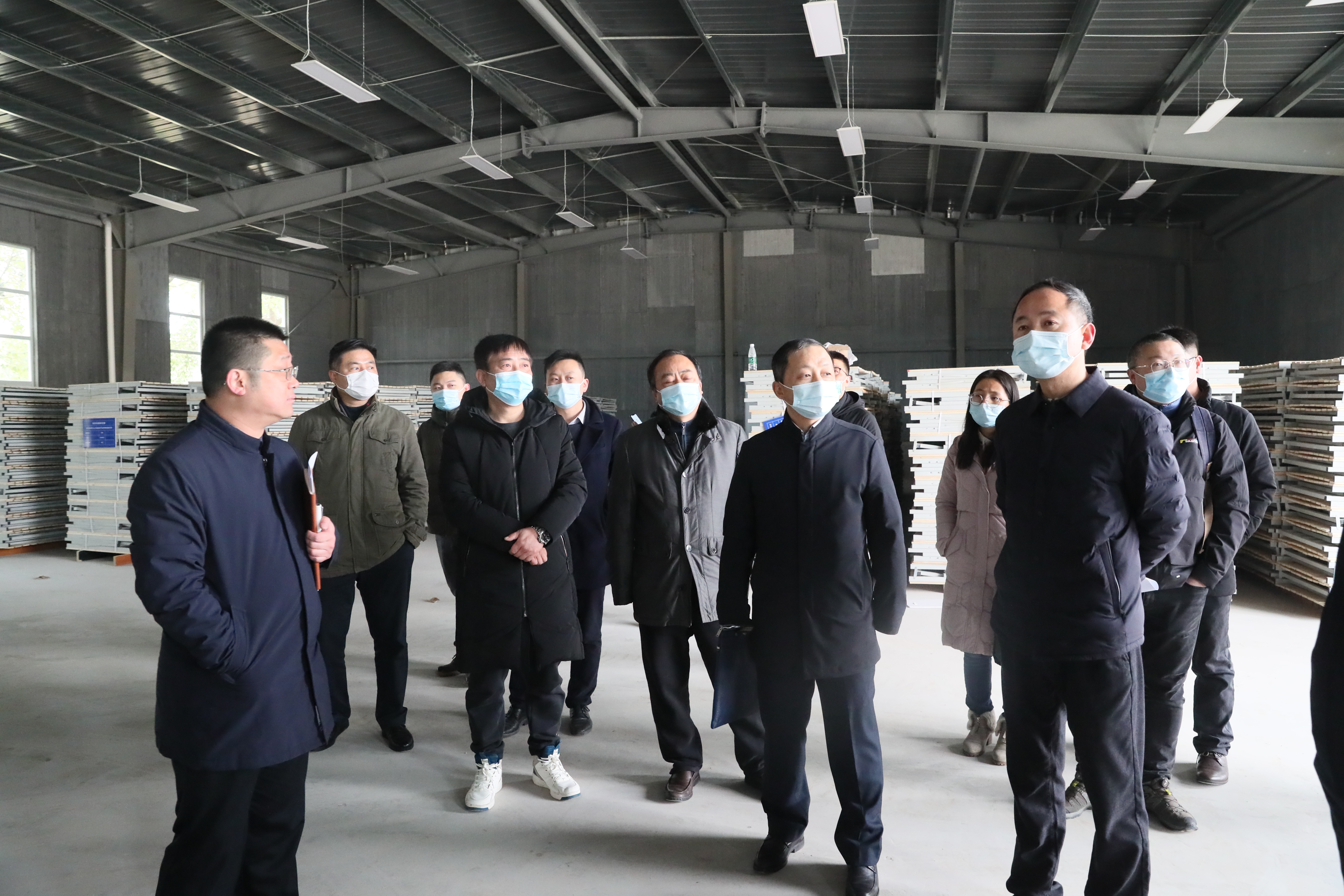 市纪委监委派驻市城建局纪检监察组调研九游体育平战结合改造项目(图2)