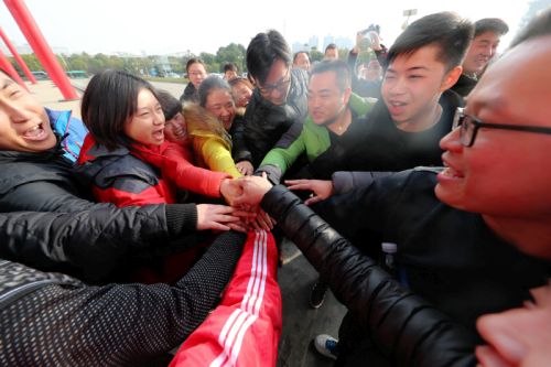 九游体育卫冕全区拔河比赛冠军(图3)