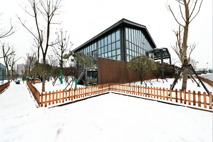 一场雪，九游体育美得不要不要的 但最美的风景还是他们(图1)
