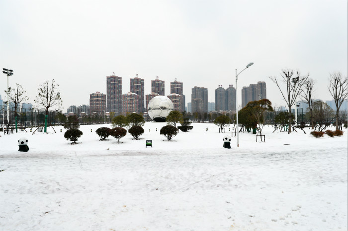 一场雪，九游体育美得不要不要的 但最美的风景还是他们(图2)