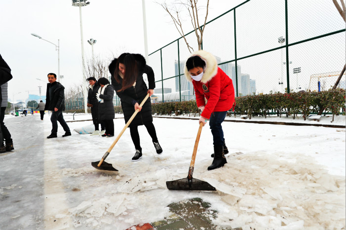 一场雪，九游体育美得不要不要的 但最美的风景还是他们(图9)