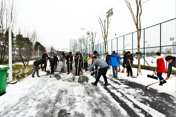 一场雪，九游体育美得不要不要的 但最美的风景还是他们(图13)