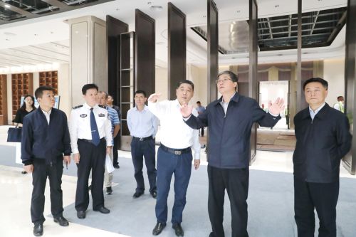 罗永纲来九游体育调研要求 坚决打赢军运会安保这场硬仗(图1)