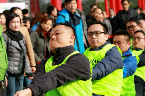 九游体育卫冕全区拔河比赛冠军(图6)
