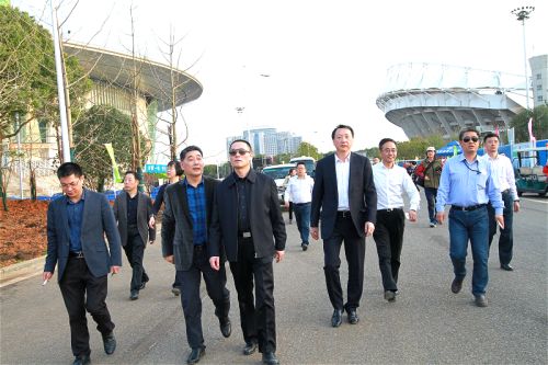 军运会执委会主任杨剑调研九游体育军运会场馆建设(图2)
