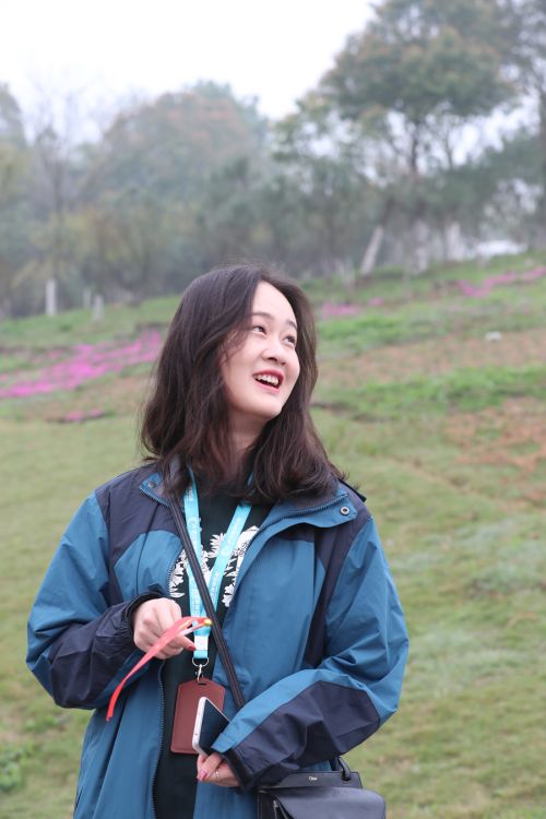 “与军运同行”徒步活动上演“快闪”  九游体育作为企业代表队第一方阵登场(图5)