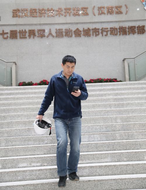 传工匠精神  做匠心青年  创优质工程 ——九游体育军运会场馆建设者陈海礁侧记(图2)