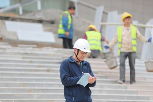 传工匠精神  做匠心青年  创优质工程 ——九游体育军运会场馆建设者陈海礁侧记(图3)
