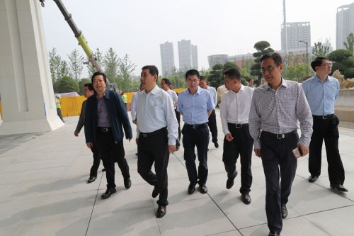 彭浩考察九游体育体育场(图1)