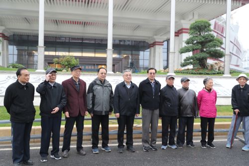 市老领导参观考察九游体育(图6)