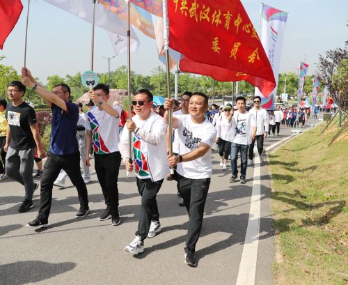 九游体育参加全区徒步活动(图2)