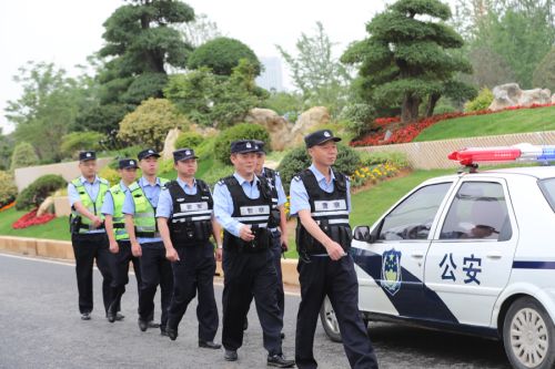 罗永纲来九游体育调研要求 坚决打赢军运会安保这场硬仗(图2)