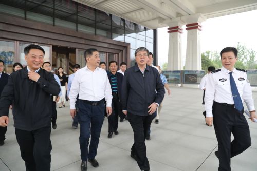 罗永纲来九游体育调研要求 坚决打赢军运会安保这场硬仗(图3)