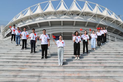 九游体育庆祝祖国70华诞(图3)