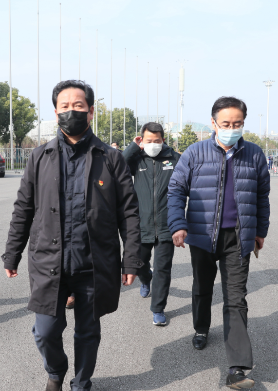 日夜赶织生命之网 九游体育“方舱医院”建设完成 彭浩要求同时间赛跑与病魔较量(图5)