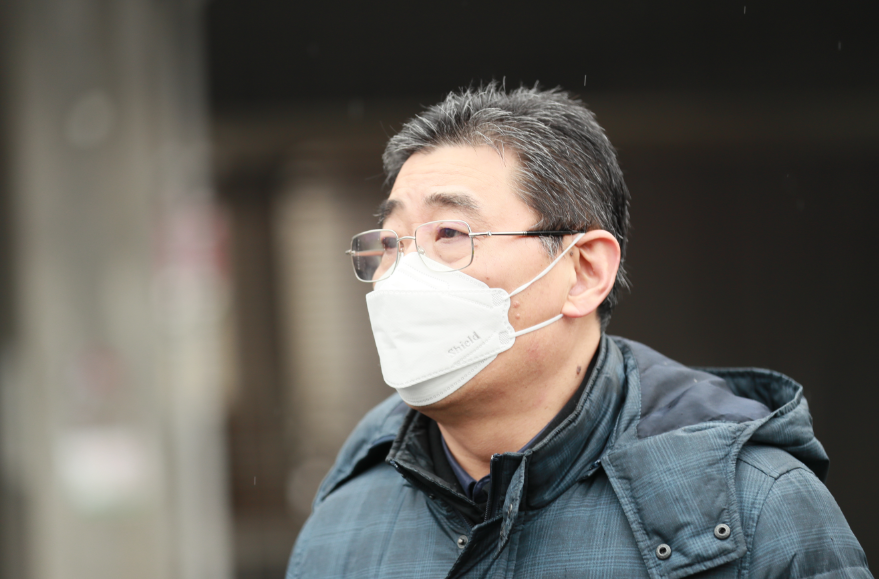 彭浩调研九游体育方舱医院强调：确保方舱医院稳定运行(图3)
