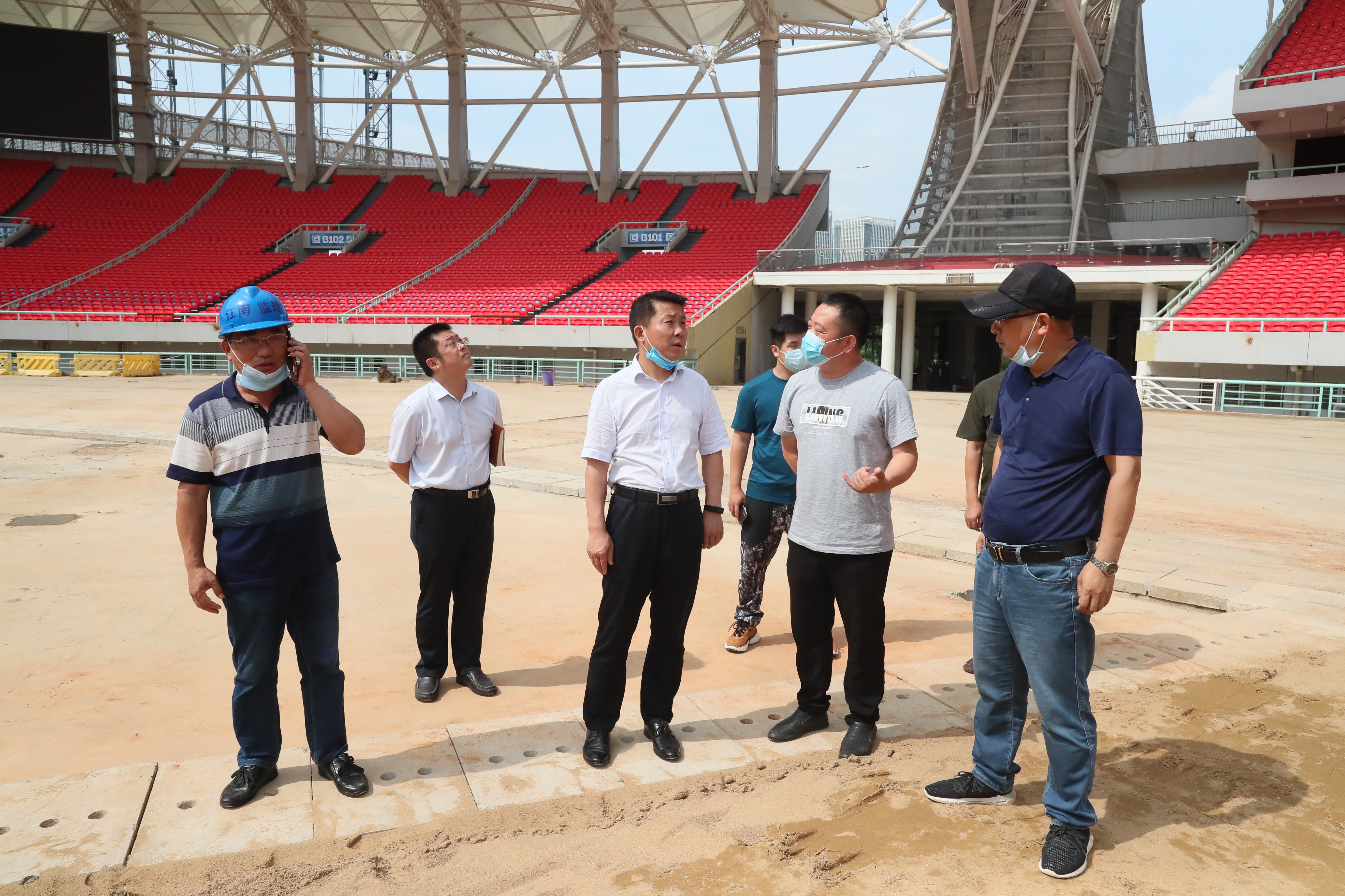 吴志锋检查军运会场馆续建恢复及开闭幕式临建拆除等项目进展情况(图2)